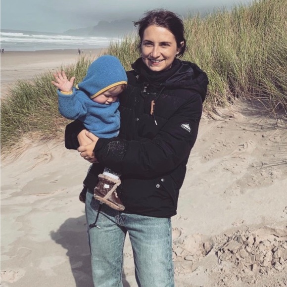 Meet your Posher, Alaina - Picture 1 of 7